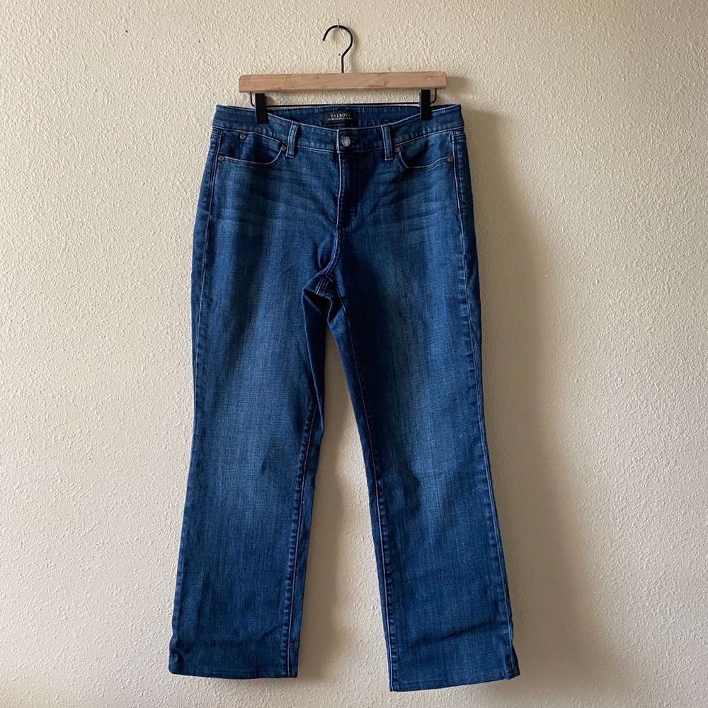 ❤️TALBOTS Flawless 5-Pocket Curvy 10 Bootcut Jeans